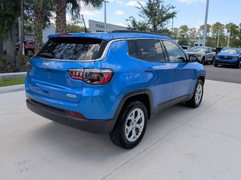 Used 2024 Jeep Compass Latitude AWD/4WD image 6