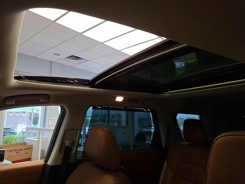 Certified 2026 Nissan Pathfinder Platinum w/ Lighting Package AWD/4WD image 16
