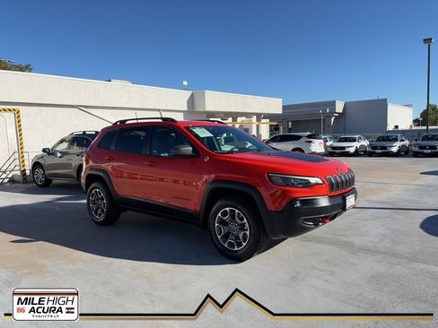 Used 2021 Jeep Cherokee Trailhawk image 1