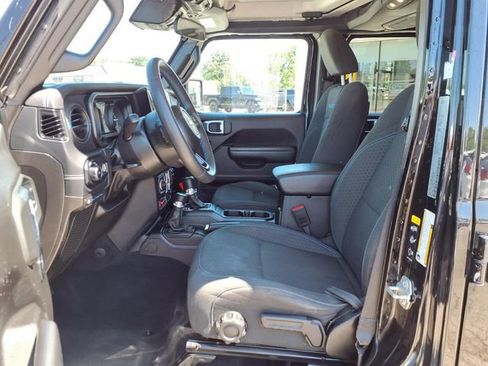 Used 2024 Jeep Wrangler Unlimited Rubicon 4xe AWD/4WD image 18