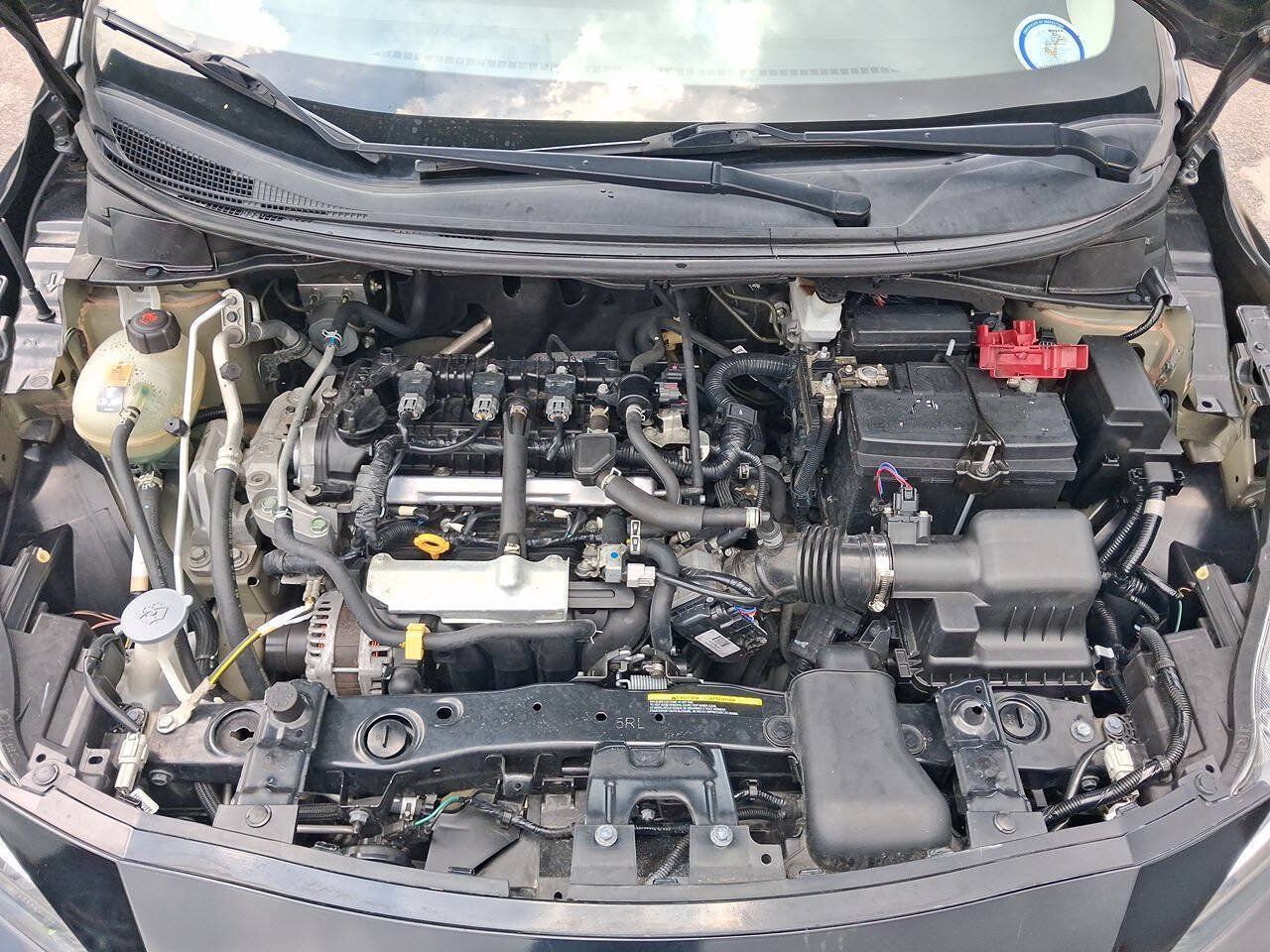Used 2021 Nissan Versa SV FWD image 28