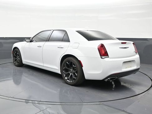Used 2020 Chrysler 300 S RWD image 3