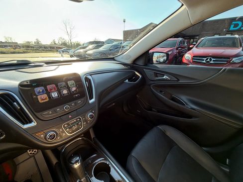 Used 2016 Chevrolet Malibu Premier w/ Driver Confidence Package image 20