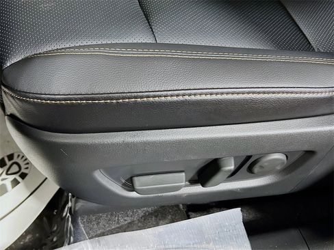 Used 2025 MAZDA CX-90 3.3 Turbo w/ Premium Sport Pkg image 16