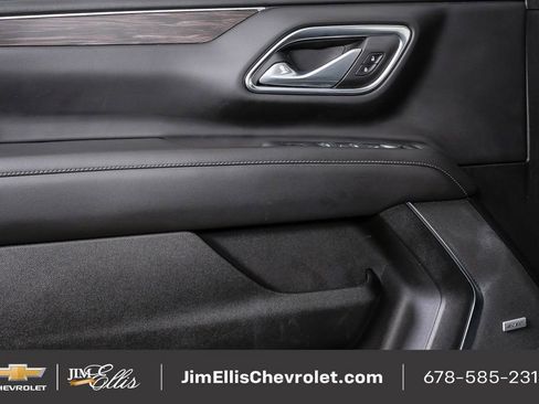 Used 2024 Chevrolet Suburban LT image 7