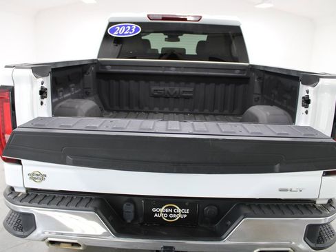 Used 2023 GMC Sierra 1500 SLT image 21