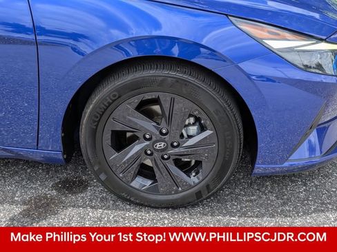 Used 2021 Hyundai Elantra SEL w/ Convenience Package FWD image 10