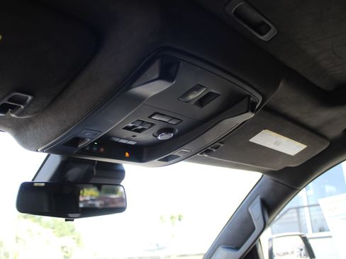 Used 2018 Cadillac Escalade Platinum AWD/4WD image 39