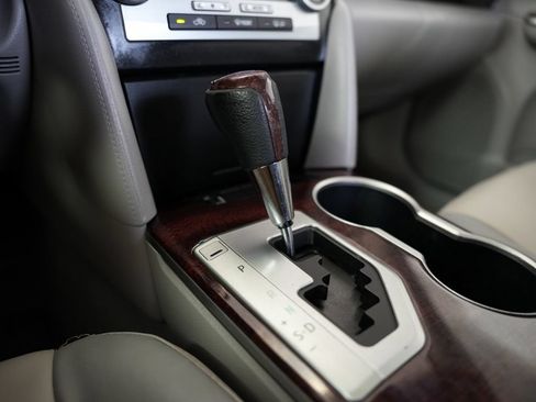 Used 2012 Toyota Camry XLE w/ Leather Pkg FWD image 29