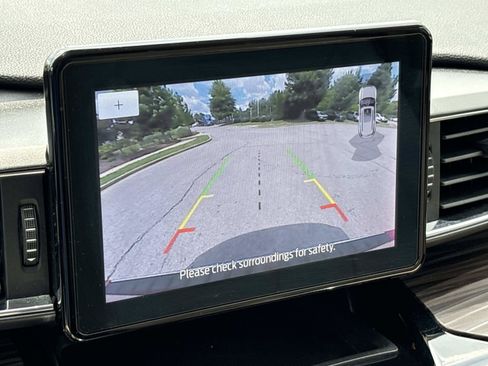 Used 2023 Ford Explorer Limited RWD image 21