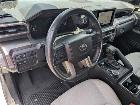 Used 2025 Toyota 4Runner SR5 AWD/4WD image 10