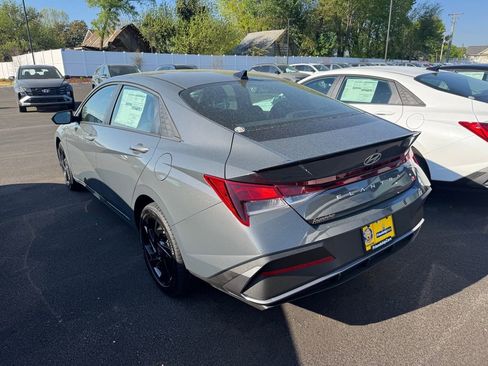 New 2026 Hyundai Elantra Sport FWD image 18
