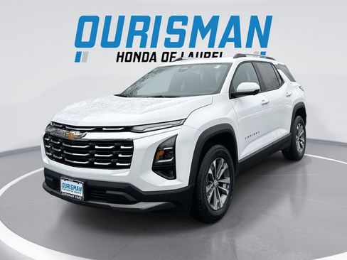 Used 2025 Chevrolet Equinox LT w/ Convenience Package II image 1