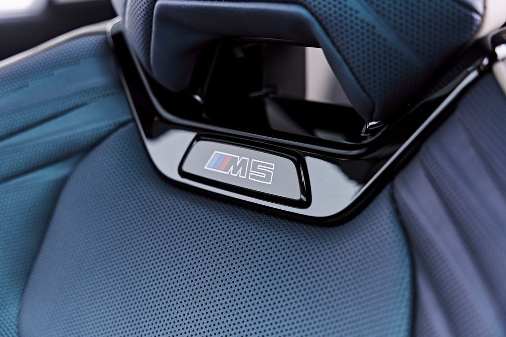 Used 2026 BMW M5 Touring AWD/4WD image 58