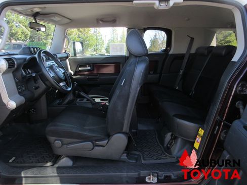 Used 2007 Toyota FJ Cruiser 4WD image 16