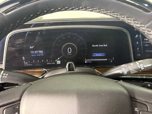 Used 2024 Cadillac Escalade ESV Premium Luxury RWD image 19