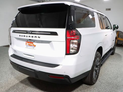 Used 2023 Chevrolet Suburban Z71 image 7