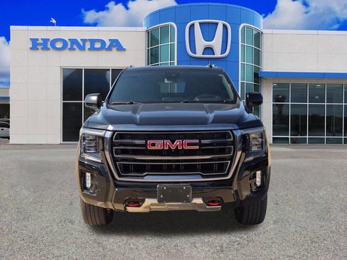 Used 2024 GMC Yukon AT4 w/ AT4 Premium Plus Package AWD/4WD image 7
