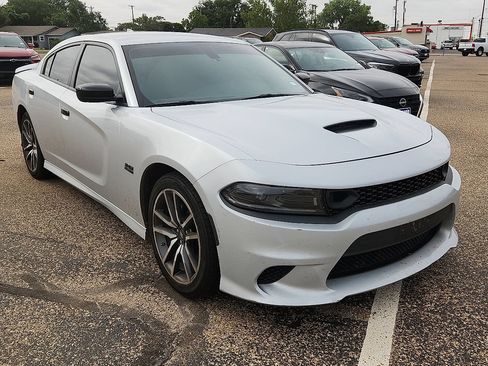 Used 2023 Dodge Charger R/T RWD image 4