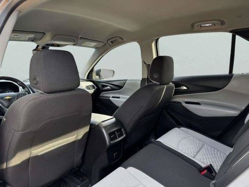 Used 2018 Chevrolet Equinox LS FWD image 39