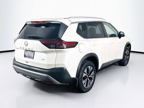 Used 2023 Nissan Rogue SV w/ SV Premium B Package FWD image 9