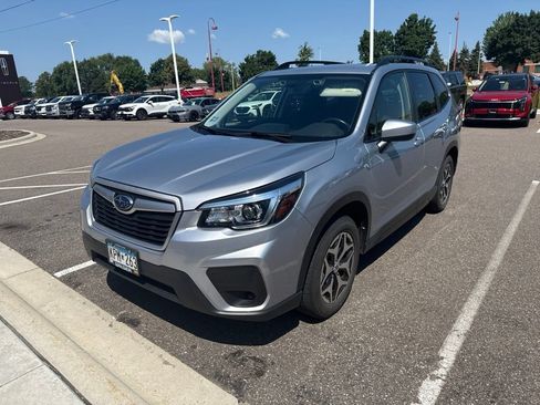 Used 2020 Subaru Forester Premium AWD/4WD image 4