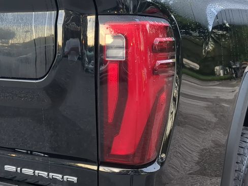 Used 2024 GMC Sierra 2500 Denali w/ Denali Reserve Package AWD/4WD image 45