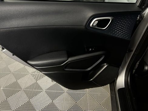 Used 2023 Kia Soul EX image 25