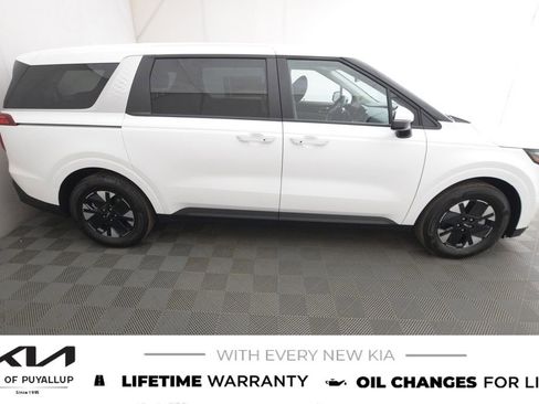 New 2026 Kia Carnival LXS image 4