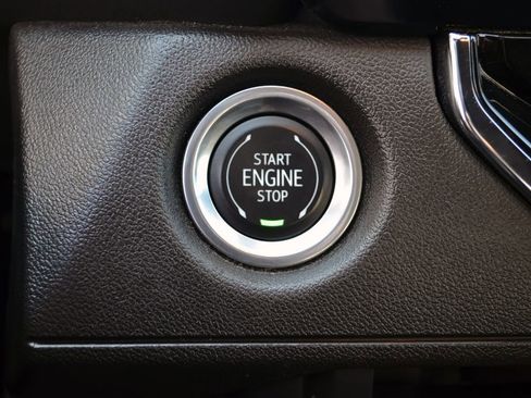 Used 2023 Chevrolet Colorado Trail Boss w/ Advanced Trailering Package image 19