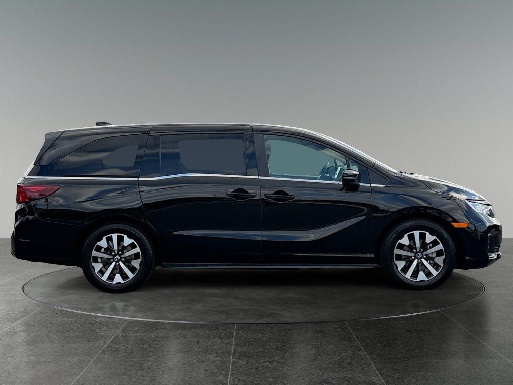 Used 2025 Honda Odyssey EX-L image 10