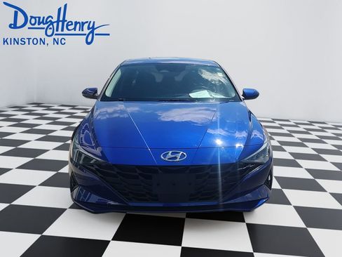 Used 2023 Hyundai Elantra SEL w/ Convenience Package FWD image 8