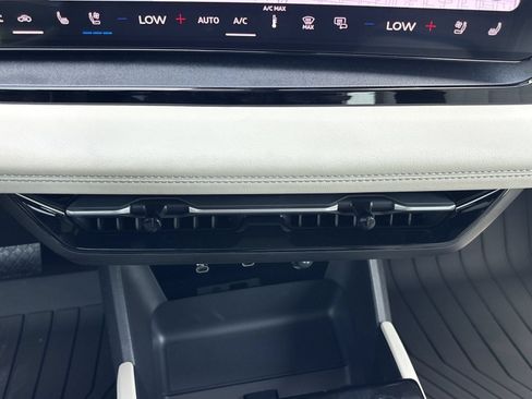 New 2027 Audi Q6 e-tron Prestige AWD/4WD image 18