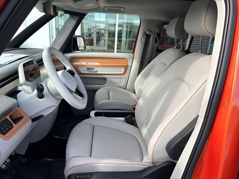 New 2025 Volkswagen ID. Buzz Pro S Plus AWD/4WD image 9
