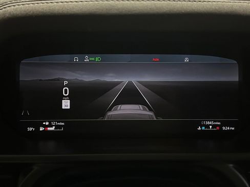 Used 2020 Land Rover Defender 110 First Edition image 9