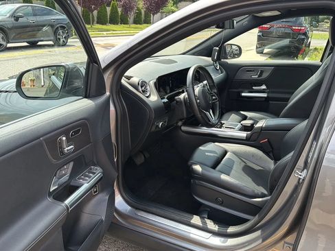 Used 2021 Mercedes-Benz GLA 250 4MATIC w/ Premium Package image 22