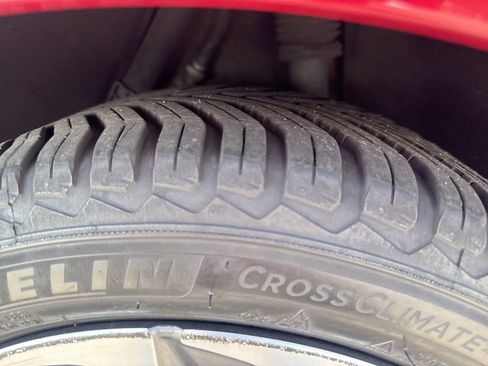 Used 2018 Honda Accord Touring image 5