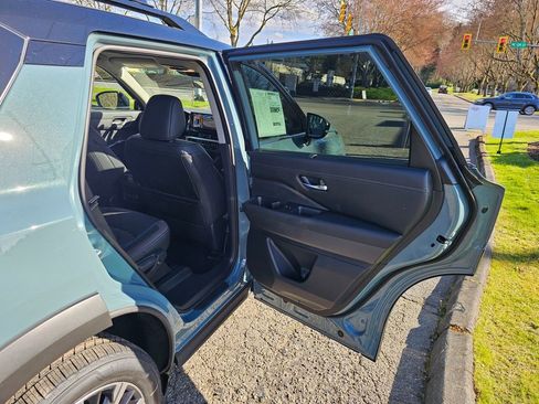 New 2026 Nissan Pathfinder Platinum image 26