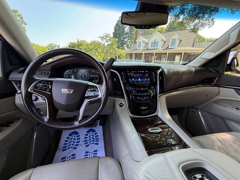 Used 2016 Cadillac Escalade Premium AWD/4WD image 52