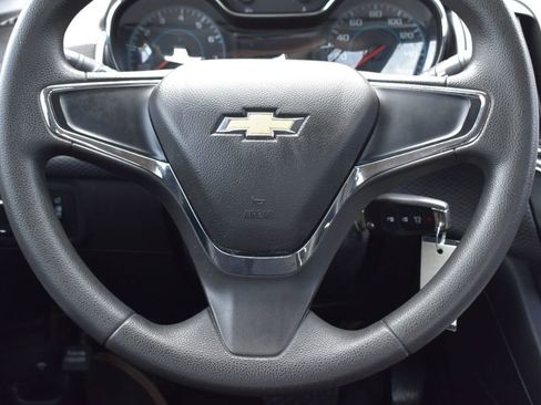 Used 2017 Chevrolet Cruze LS image 26