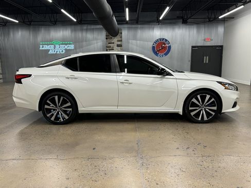 Used 2020 Nissan Altima 2.5 SR AWD/4WD image 13