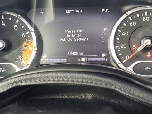 Used 2018 Jeep Renegade Altitude w/ UConnect 8.4 Nav Group image 12