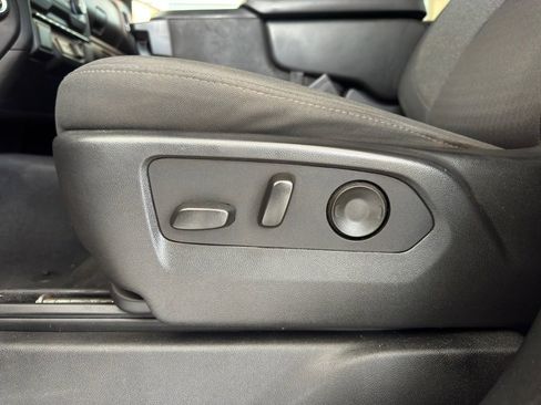Used 2024 Chevrolet Silverado 1500 Custom AWD/4WD image 8