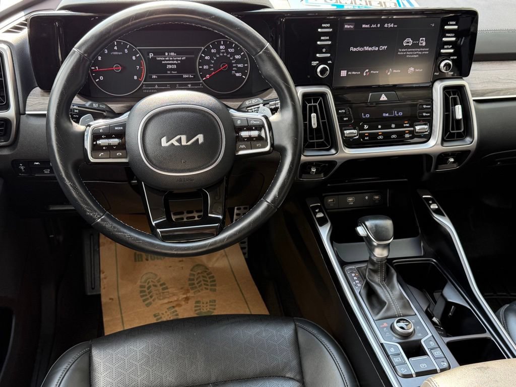Used 2023 Kia Sorento EX AWD/4WD image 16