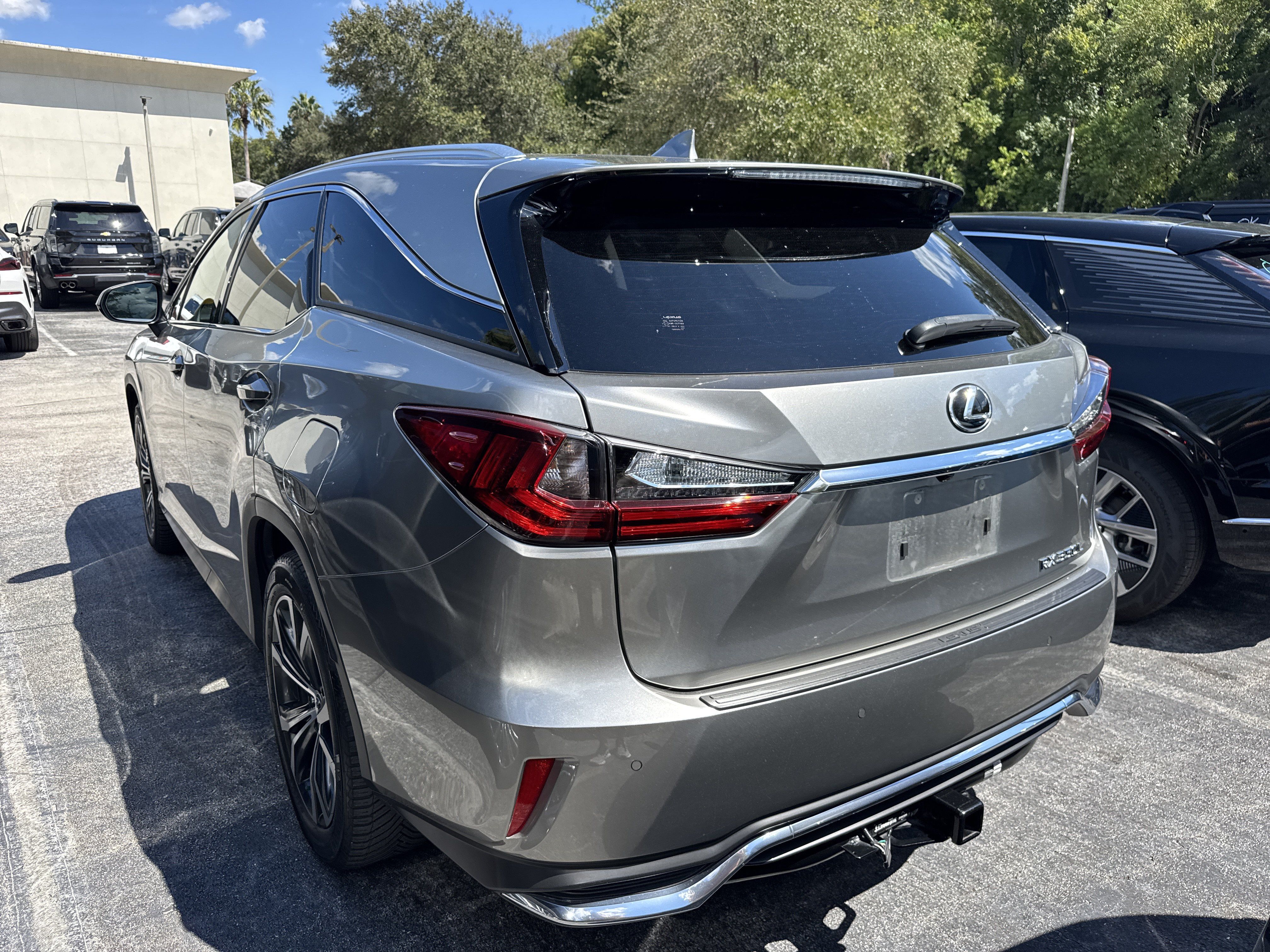 Used 2020 Lexus RX 350L FWD w/ Premium Package image 2