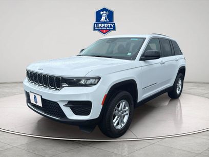 Used 2023 Jeep Grand Cherokee Laredo