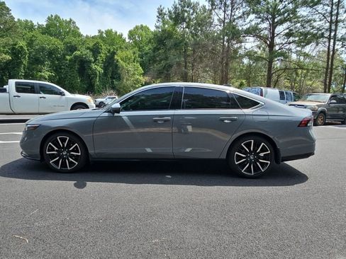 Used 2025 Honda Accord Touring image 8