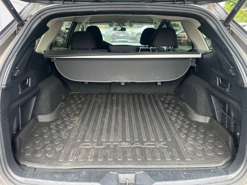Used 2021 Subaru Outback Premium AWD/4WD image 7