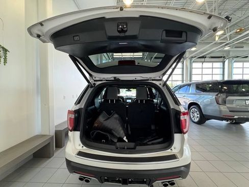 Used 2018 Ford Explorer Platinum AWD/4WD image 33