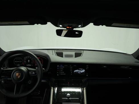New 2025 Porsche Panamera 4 image 16